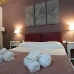 Locanda Dei Poeti Rooms & Apartments