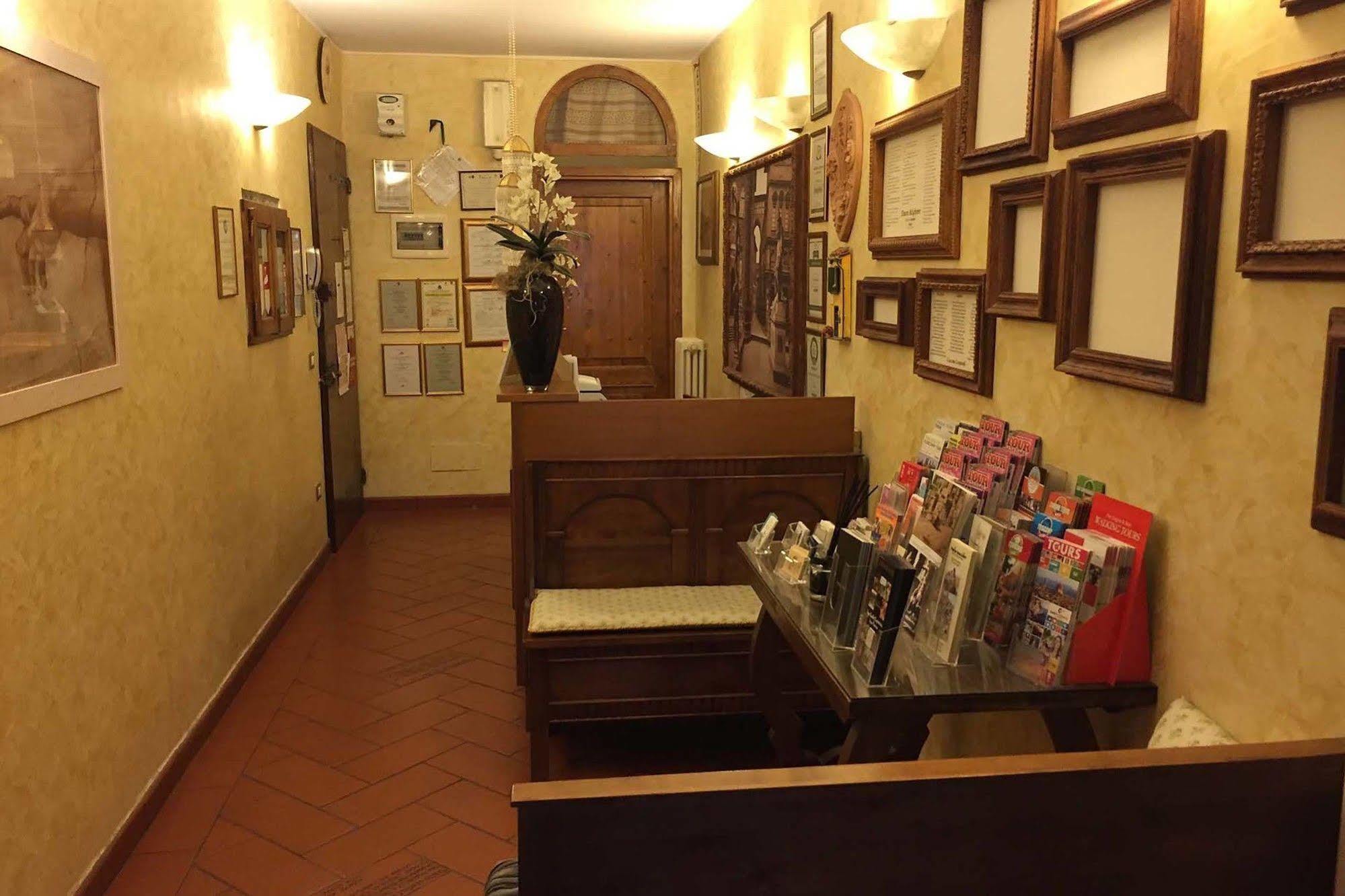Dei Poeti & Bed and breakfast 3*